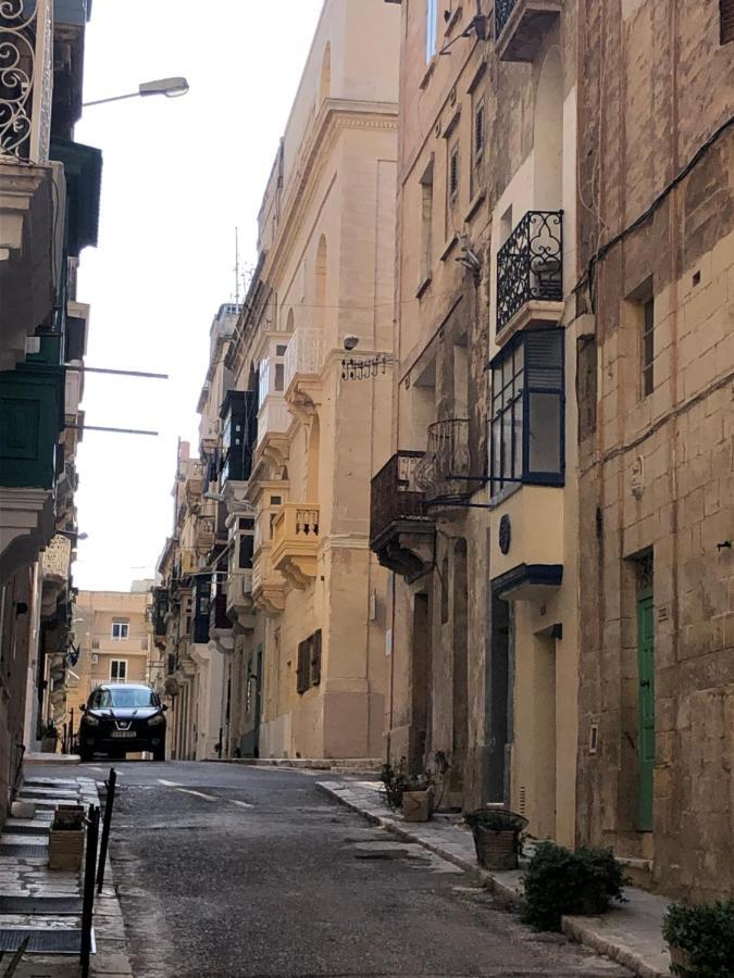 Ferienwohnung Floriana Cosy Townhouse Exterior foto