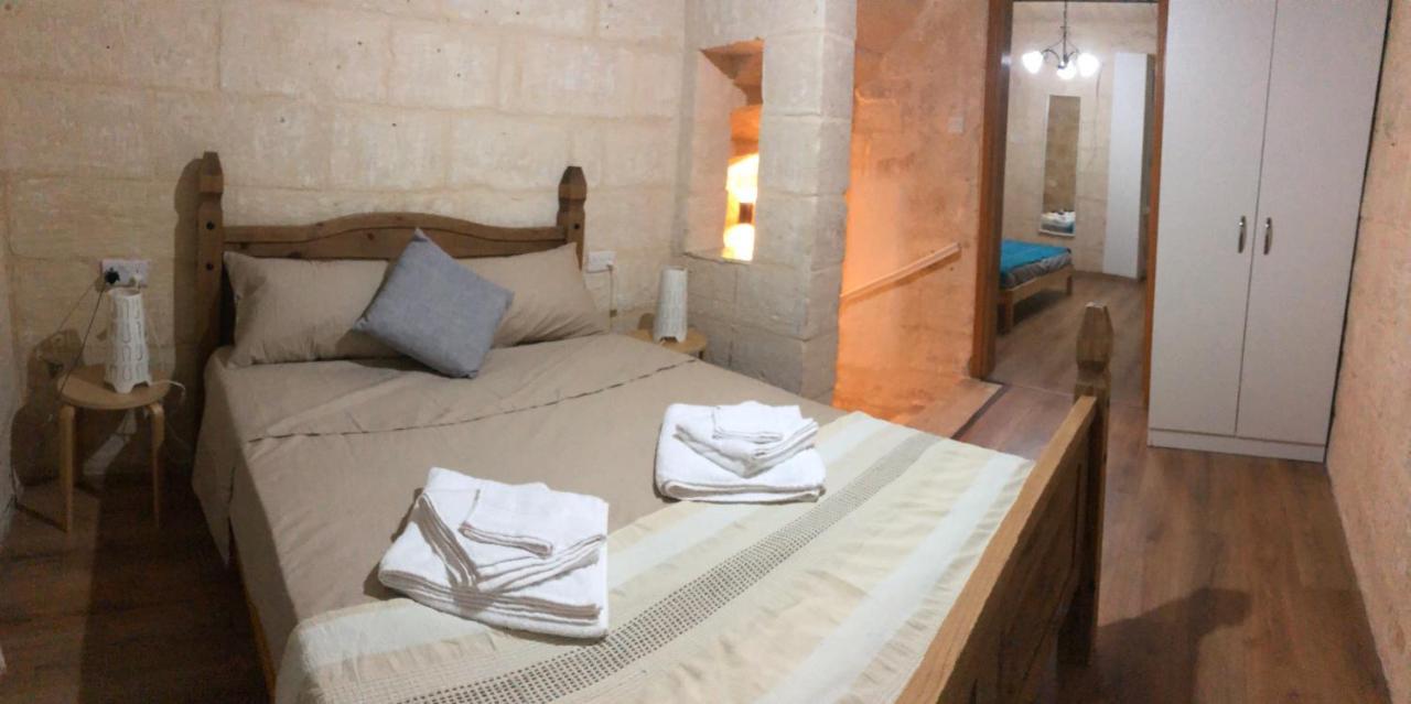 Ferienwohnung Floriana Cosy Townhouse Exterior foto