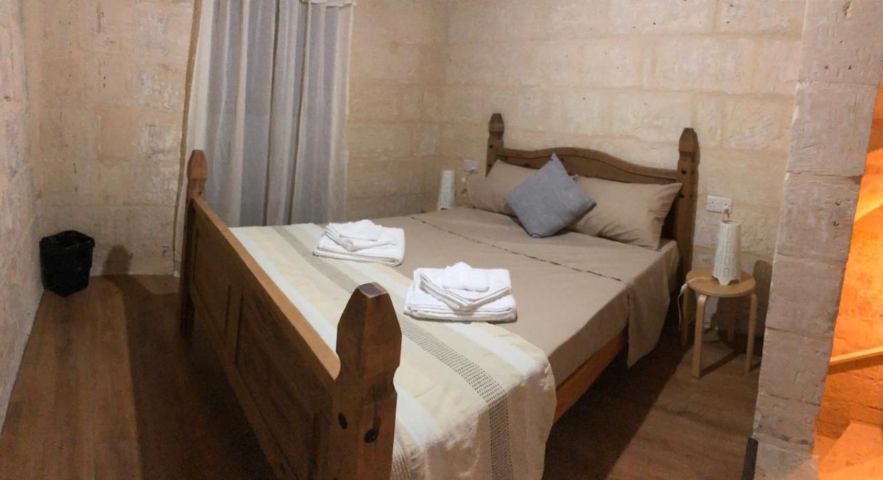 Ferienwohnung Floriana Cosy Townhouse Exterior foto