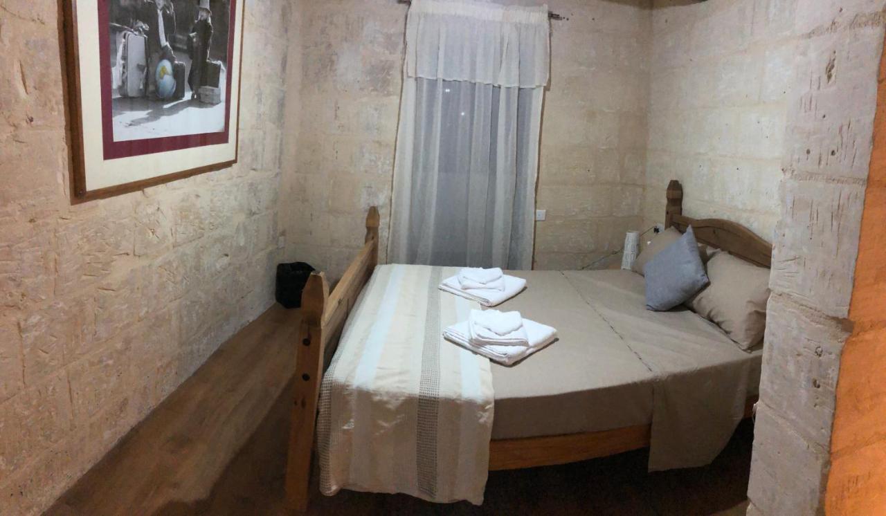 Ferienwohnung Floriana Cosy Townhouse Exterior foto