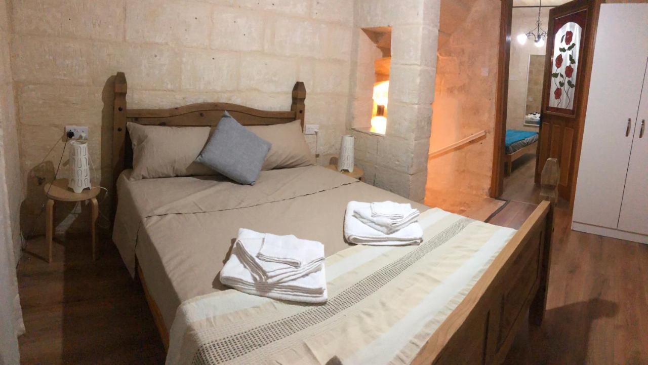 Ferienwohnung Floriana Cosy Townhouse Exterior foto