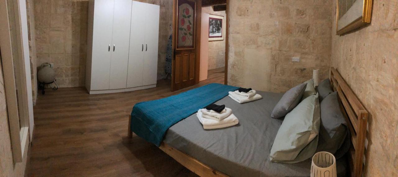 Ferienwohnung Floriana Cosy Townhouse Exterior foto