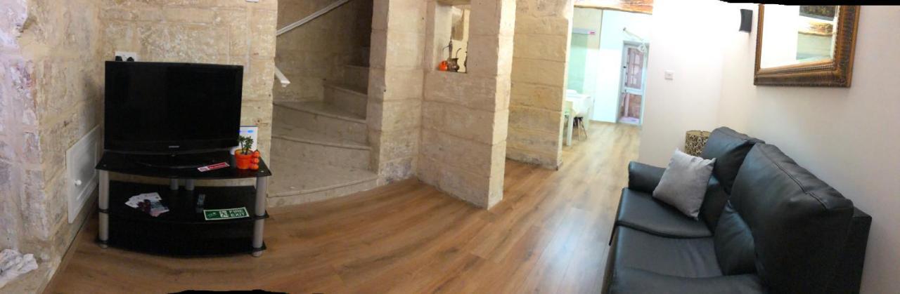 Ferienwohnung Floriana Cosy Townhouse Exterior foto