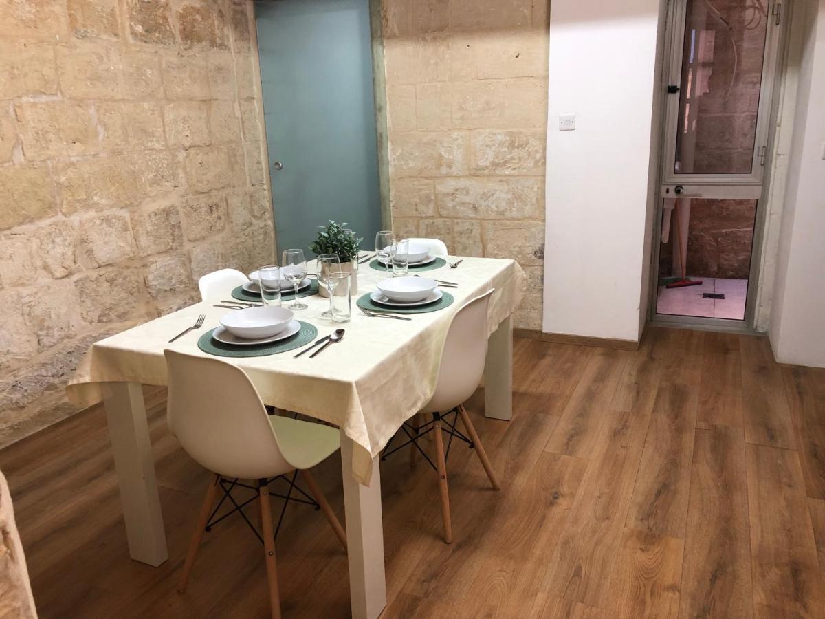 Ferienwohnung Floriana Cosy Townhouse Exterior foto